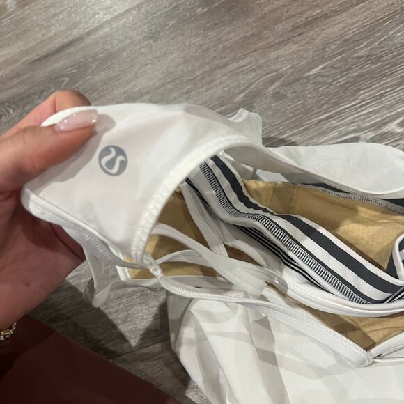 Lululemon Athletica Size 4 Racerback White Shirt - Picture 5 of 7